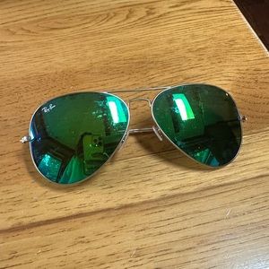 RayBans Blue Aviators